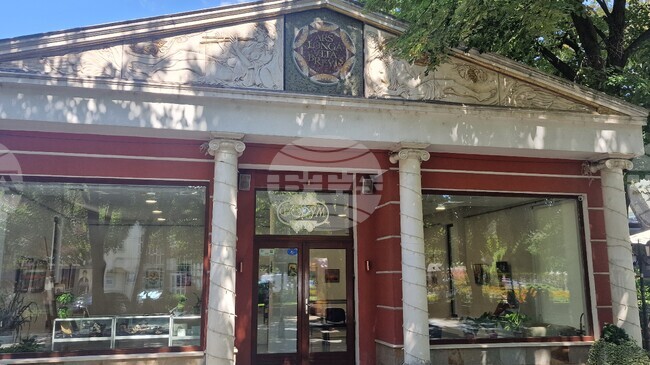 Художникът Благой Господинов ще представи изложбата „Моят свят“ в галерия „Форум“ в Хасково с участието на барда Пламен Сивов 