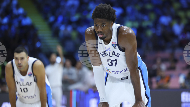 Костас Адетокунбо напуска баскетболния Олимпиакос в посока Арис