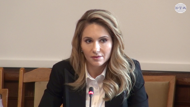 Институцията на омбудсмана трябва да дава препоръки, но и подкрепа на държавните органи, каза кандидатът за заместник-омбудсман Мария Филипова