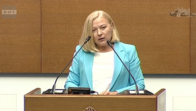 Вотът на недоверие ще е нашият институционален отговор срещу завладяната държава, каза Надежда Йорданова от ПП-ДБ