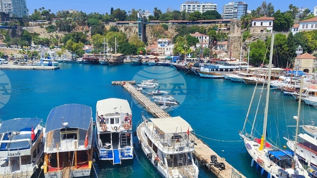 Рекорден брой туристи и приходи от туризъм е реализирала Турция през първите 9 месеца на годината