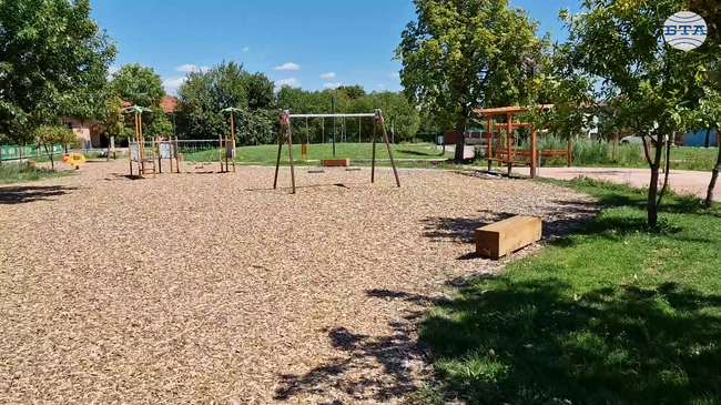 В Чирпан ще бъдат открити три ремонтирани градски парка и едно междублоково пространство, съобщи кметът Ивайло Крачолов