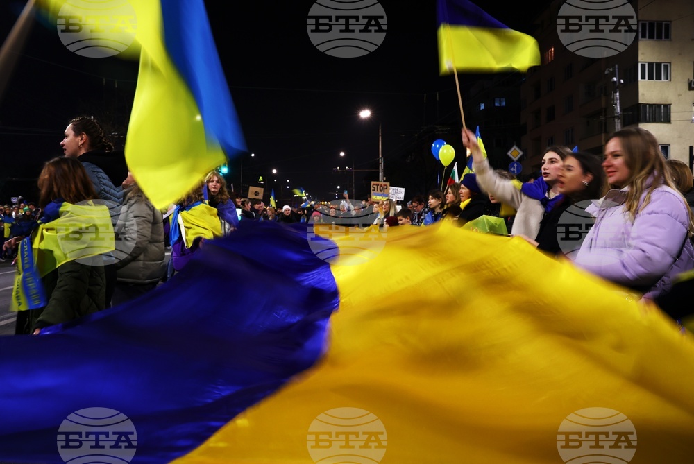 Marches in Support of Ukraine Take Place throughout Country, Political Forces Issue Statements