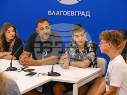 Национален пресклуб на БТА Благоевград - театрална школа - пресконференция