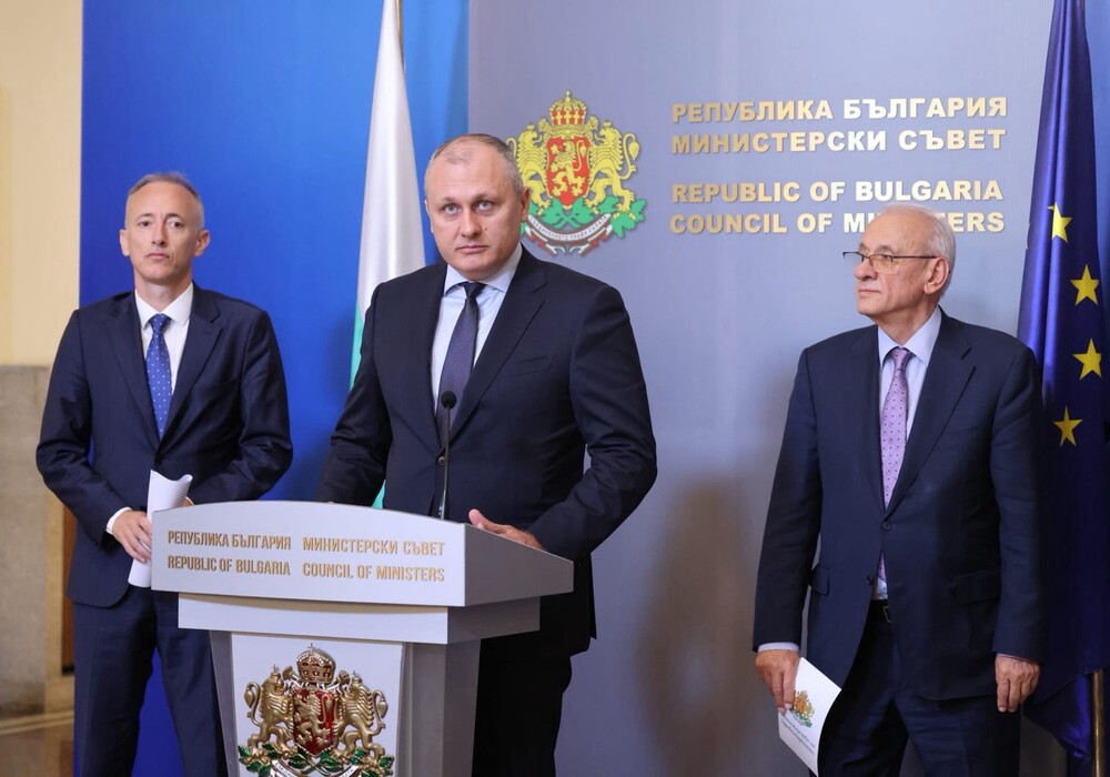 Валентин Мундров: Здравно-профилактичните карти на учениците ще се издават електронно за новата учебна година