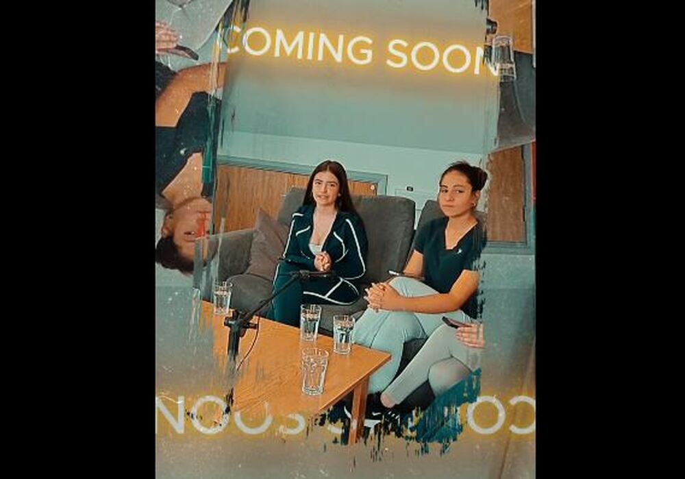 Екипът на училище „Иван Вазов“ в Ланкастър, Великобритания, анонсира излизането на третия епизод от ученическия подкаст „Извънкласно“