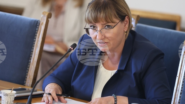 Парламентарната комисията по конституционни и правни въпроси прие на първо гласуване законопроекта за държавния бюджет за 2026 г.