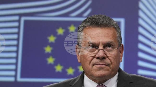 Еврокомисарят по търговията Марош Шефчович заяви, че помага на Италия за американските антидъмпингови мита върху макаронените изделия