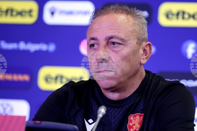 Българският футболен съюз обяви официално раздялата с националния селекционер Илиан Илиев