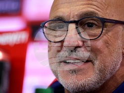 Футбол - Луис де ла Фуенте - пресконференция