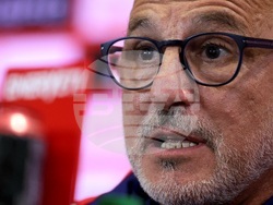 Футбол - Луис де ла Фуенте - пресконференция