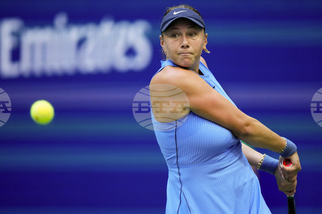 Аманда Анисимова елиминира Ига Швьонтек и ще играе с Наоми Осака за място на финал в Ню Йорк