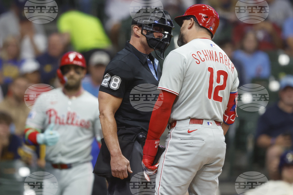 Phillies Brewers Baseball