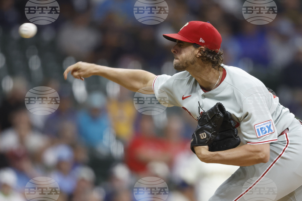 Phillies Brewers Baseball