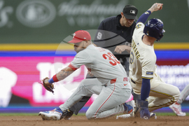 Phillies Brewers Baseball