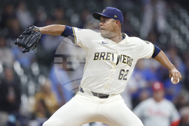 Phillies Brewers Baseball