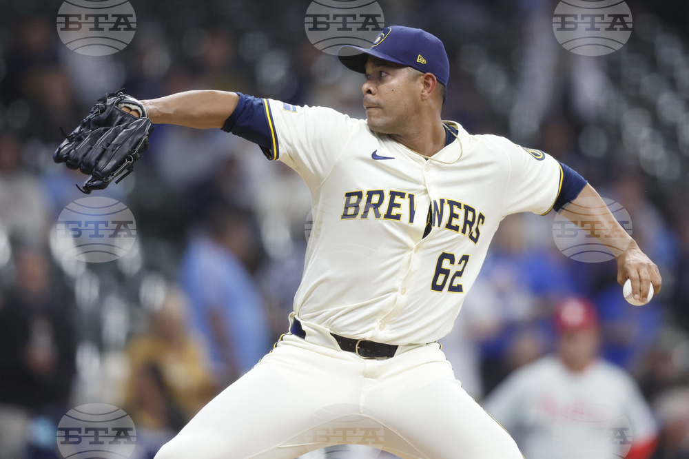 Phillies Brewers Baseball