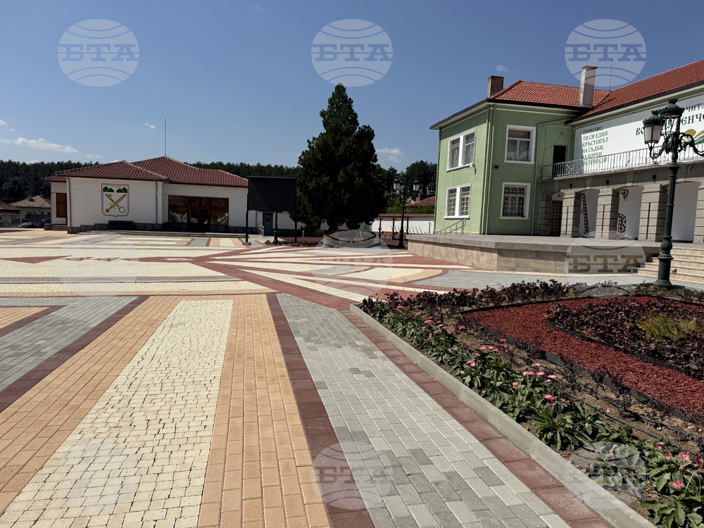 Гурково - площад „Генчо Къргов“