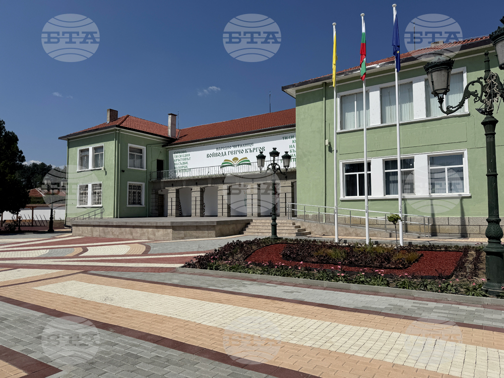 Гурково - площад „Генчо Къргов“