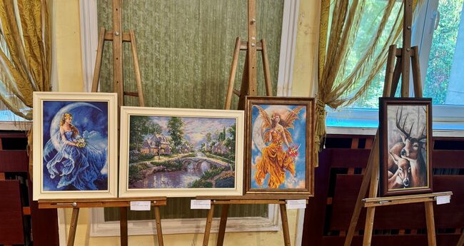 Откриха изложбата „Ловеч ни събира“ 