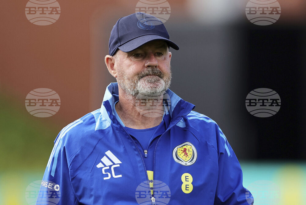 Мениджърът Стив Кларк върна четирима футболисти в състава на Шотландия за предстоящите световни квалификации