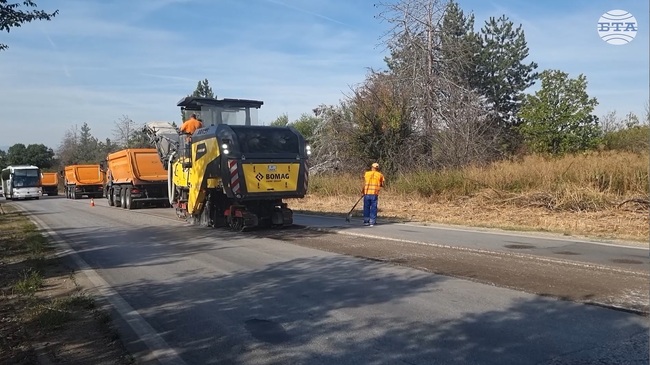 Започна ремонт на участък от пътя Бяла – Ботевград, където при катастрофа загина 12-годишната Сияна