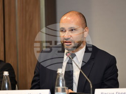 Пловдив - Национална информационна кампания за въвеждане на еврото в България - информационна среща