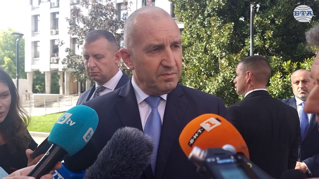 Това е един измислен скандал, каза президентът Румен Радев за случая със самолета на Урсула фон дер Лайен