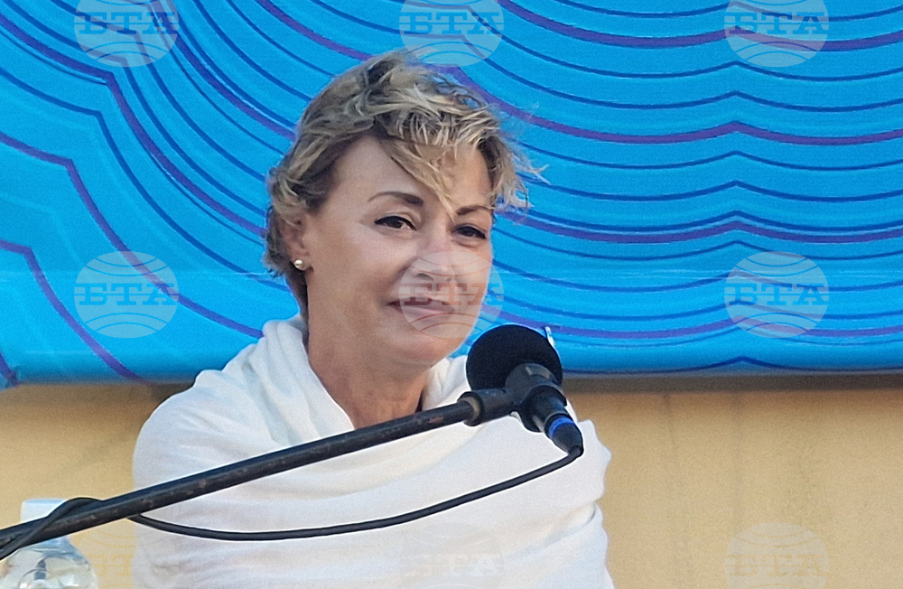 Созопол - „Аполония“ - Радина Червенова - книга "Преди ме е нямало"