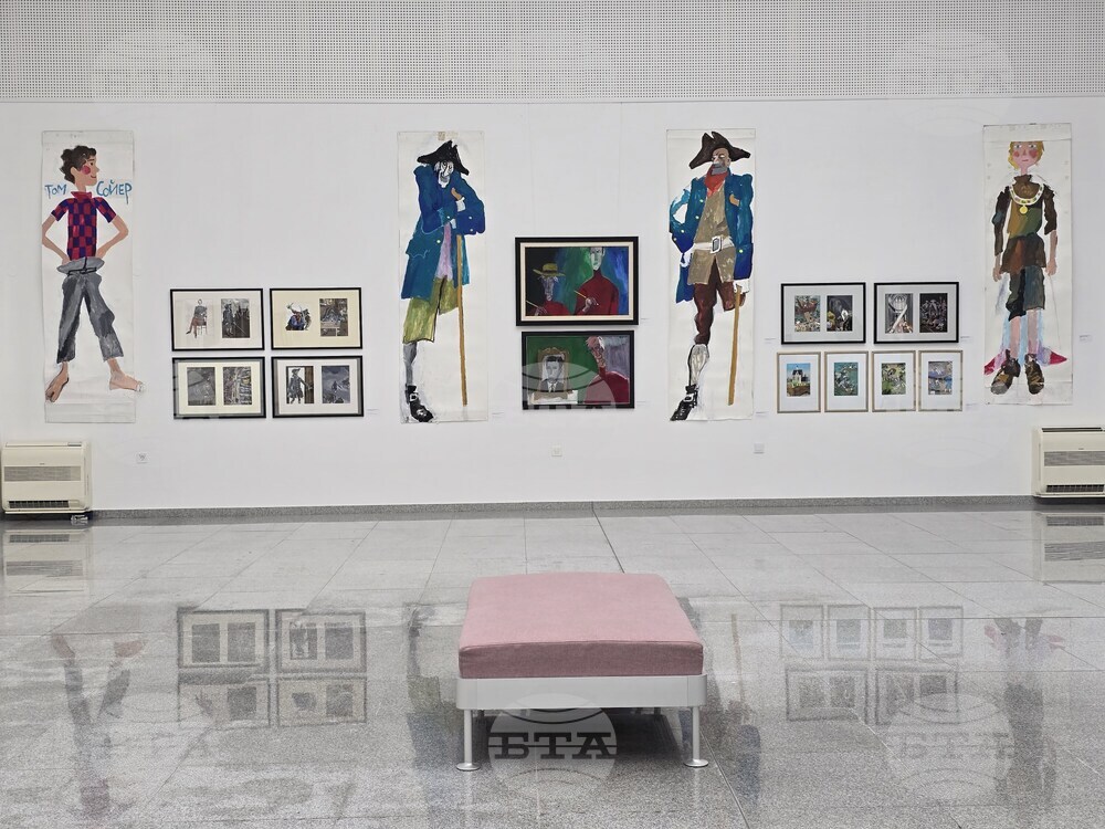 Exhibition Honouring Bulgarian Book Illustrator Lyuben Zidarov Opens in Plovdiv