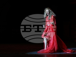 Пловдив - Деси Добрева - концерт-спектакъл "Гиздава"