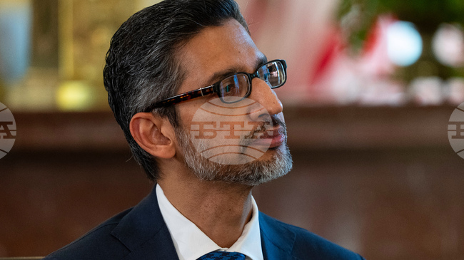 Никоя компания не е имунизирана, ако балонът на изкуствения интелект се спука, предупреди ръководителят на компанията майка на „Гугъл“