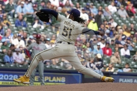 Phillies Brewers Baseball