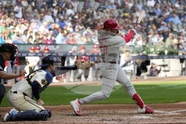 Phillies Brewers Baseball