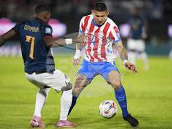 Paraguay Ecuador WCup Soccer