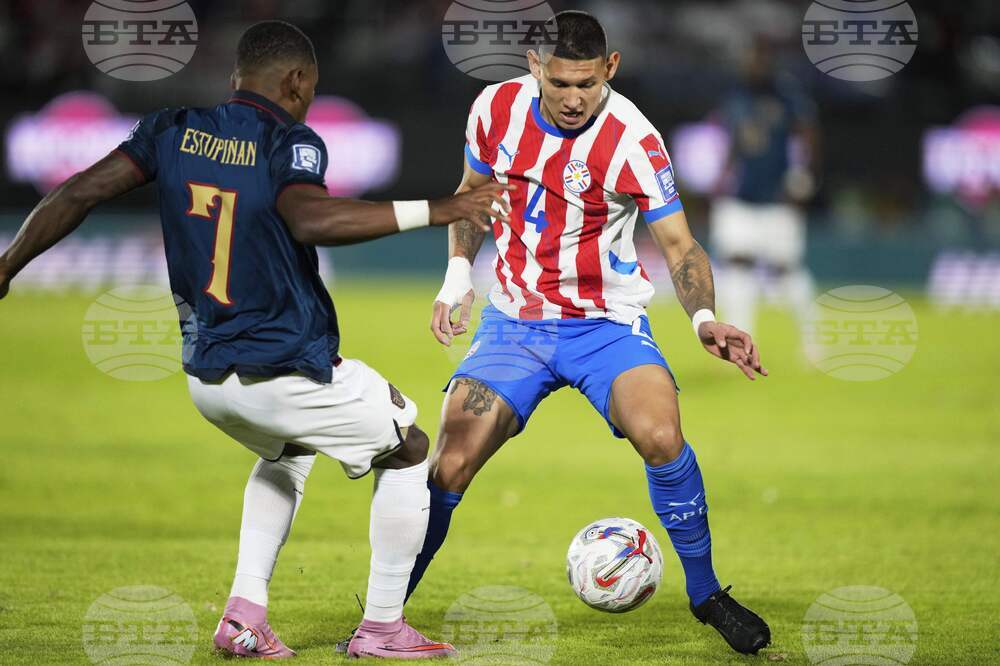 Paraguay Ecuador WCup Soccer