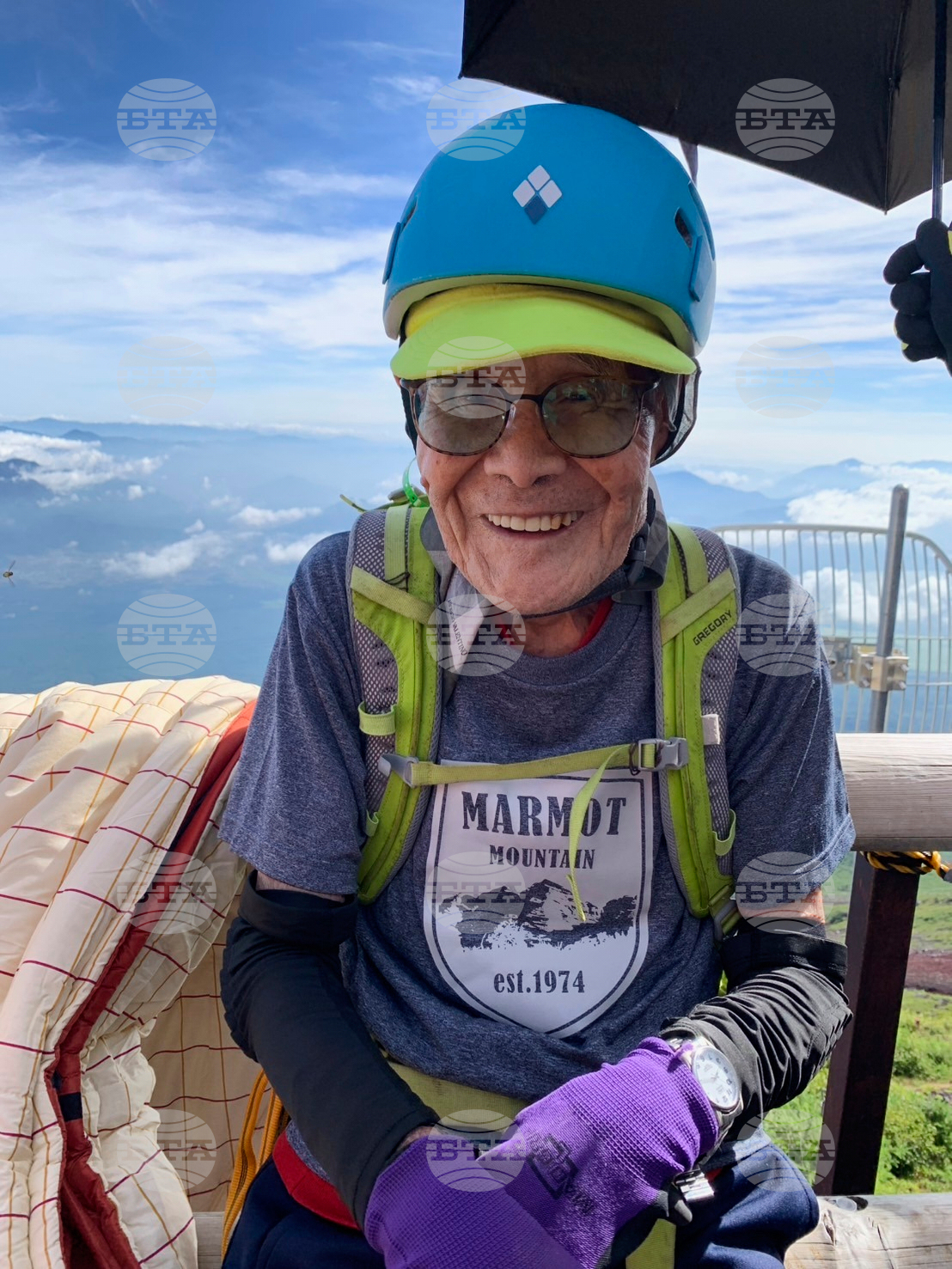 Japan Mt Fuji Oldest Climber