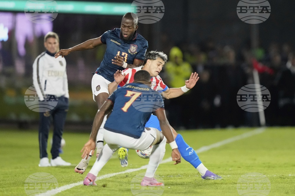 Paraguay Ecuador WCup Soccer