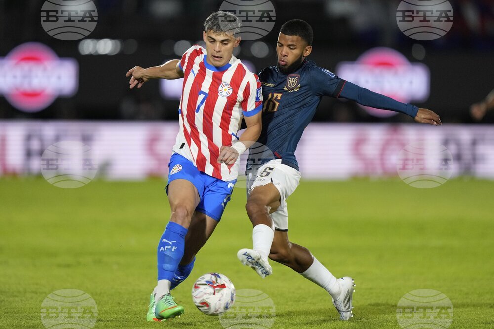 Paraguay Ecuador WCup Soccer