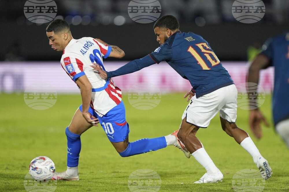 Paraguay Ecuador WCup Soccer