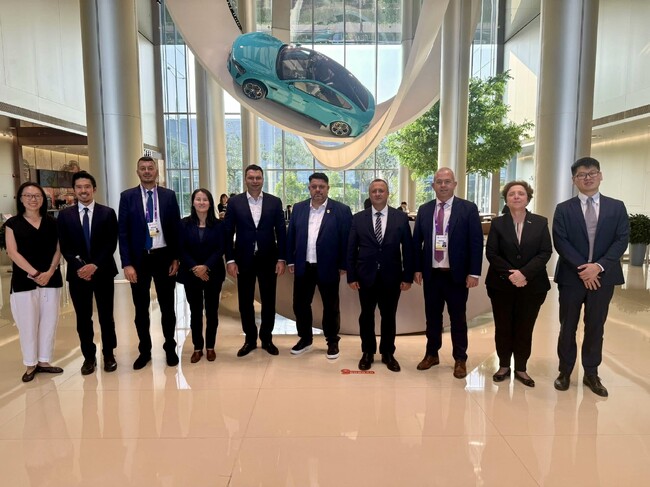 Делегацията на БСП – ОБЕДИНЕНА ЛЕВИЦА посети завода за електромобили на Xiaomi в Китай