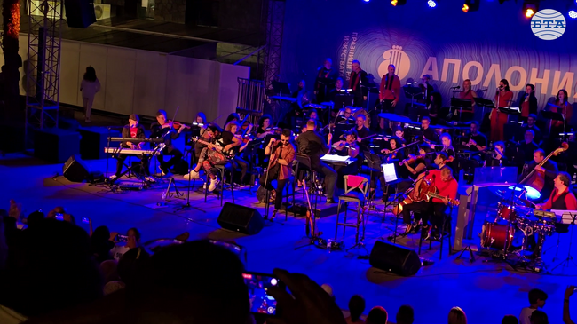 „Фондацията“ и оркестърът на Пловдивската опера изпълниха музиката на „Куин“ на „Аполония“