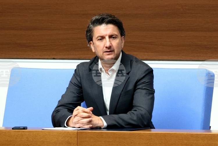 Tourism Minister Borshosh Meets Montenegrin Counterpart Kordic to Boost Regional Cooperation