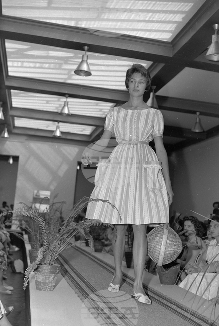 Модно ревю в София през 1961 година
