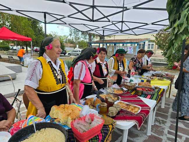 Хисарско село събира любители на кулинарното наследство и автентичния български вкус