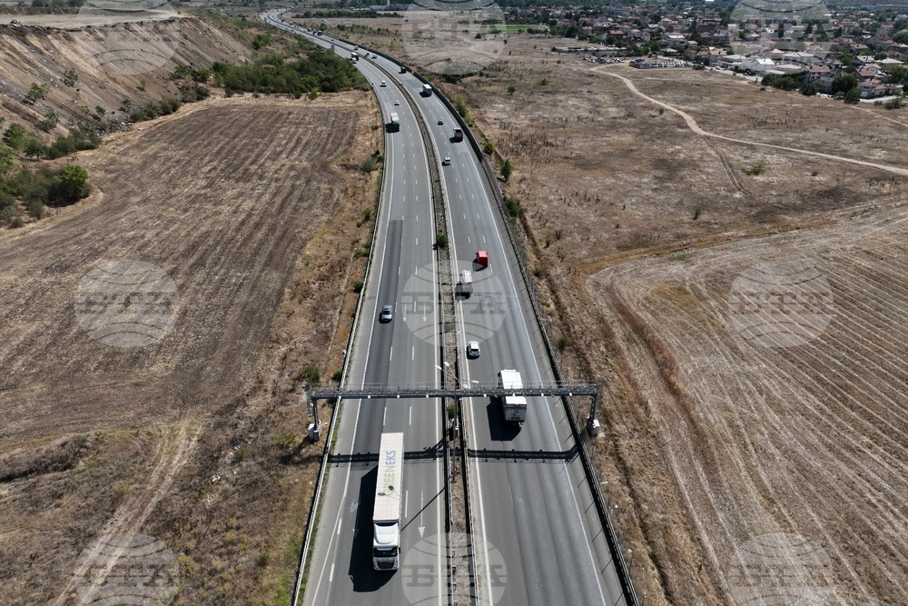 Близо 100% от шофьорите спазват ограниченията за скорост по извънградските пътища в страната, сочи проучване