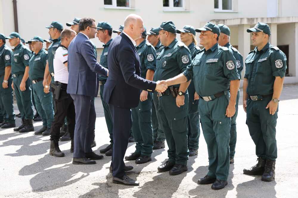 Премиерът Желязков посети Координационния център в Регионална дирекция „Гранична полиция“ в Елхово