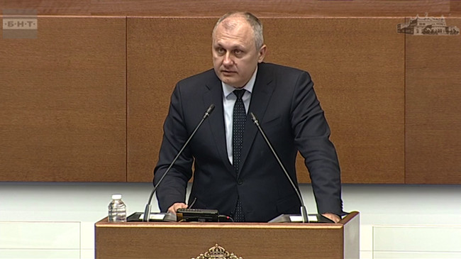 След 1 октомври започват проверки, за да гарантираме готовността на системите в администрацията за работа с евро, каза министър Валентин Мундров