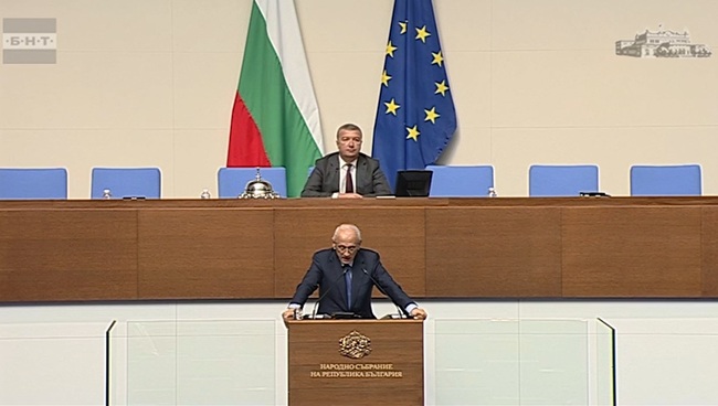 Кръв може да се дарява за пациент, приет в болница в друг град, припомни министър Силви Кирилов