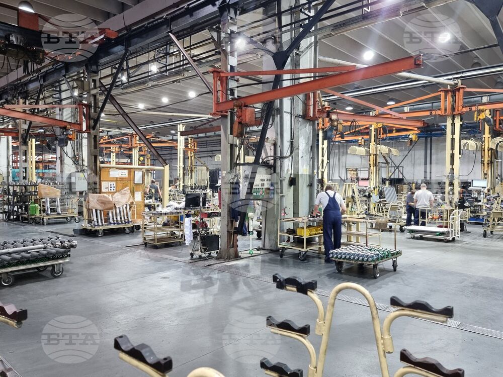 Субсидиите за индустриален капацитет подобряват ключови икономически показатели на българските малки и средни предприятия, според анализ 